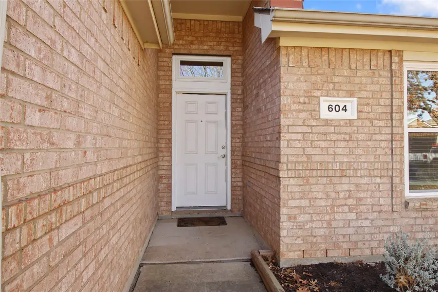 604 Brookbank Drive, Crowley, TX 76036 - Image #2