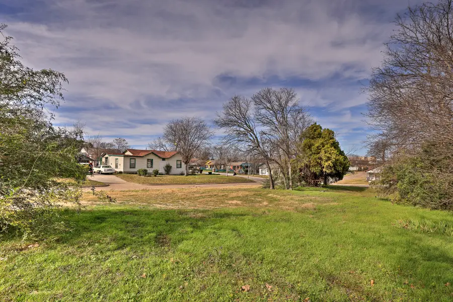 5437 Houghton Avenue, Fort Worth, TX 76107 - Image #2