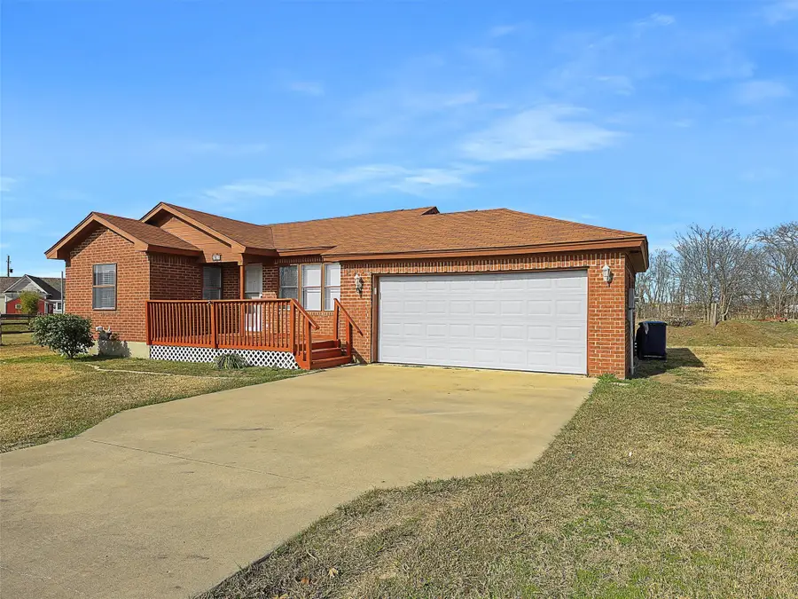 707 Doris Lane, Gunter, TX 75058 - Image #2