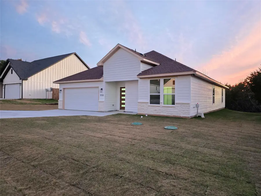 5506 Firewood Trail, Granbury, TX 76048 - Image #3