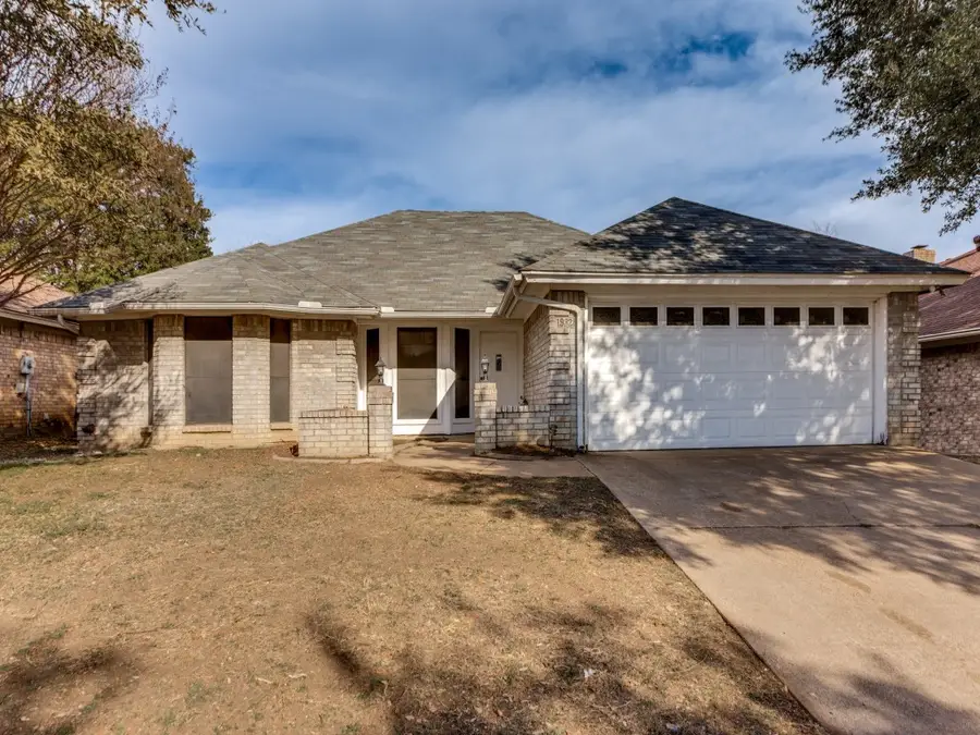 1932 Willow Vale Drive, Fort Worth, TX 76134 - Image #2