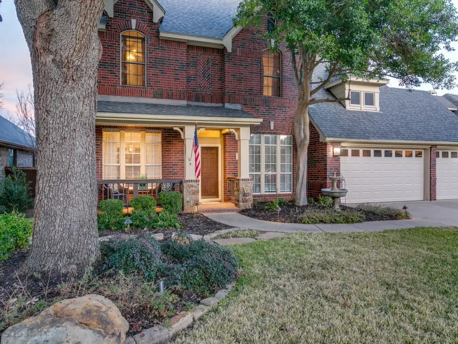 2710 Cobblestone Drive, Grapevine, TX 76051 - Image #3