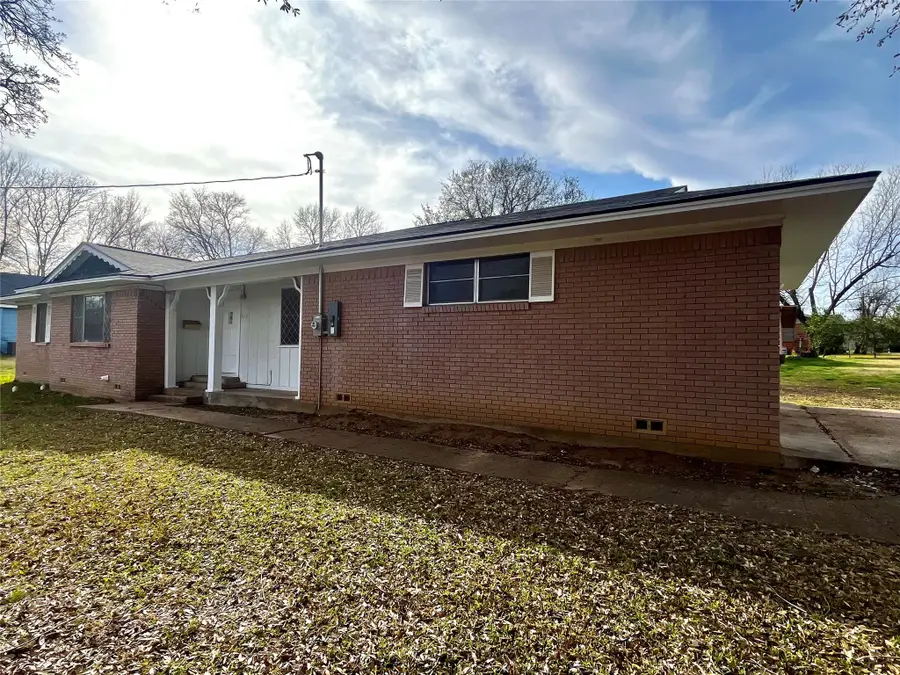 915 N Spring Street, Grand Saline, TX 75140 - Image #2