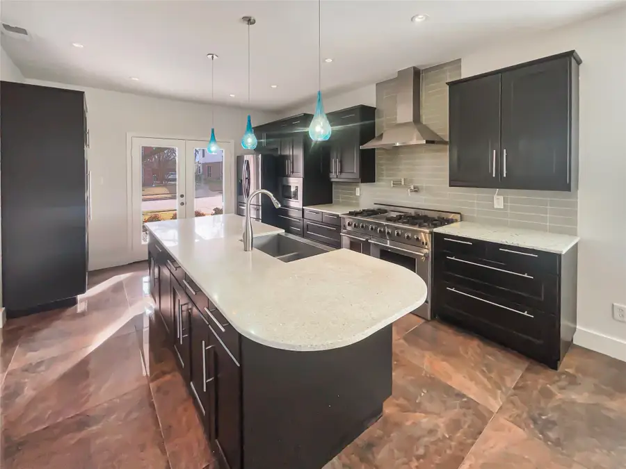 135 Sherwood Drive, Murphy, TX 75094 - Image #2