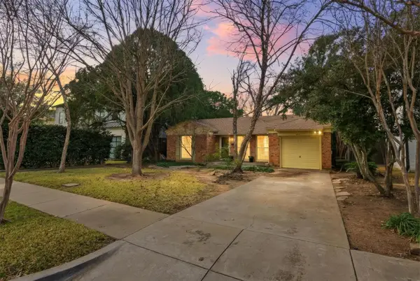 9841 Lakemont Drive, Dallas, TX 75220