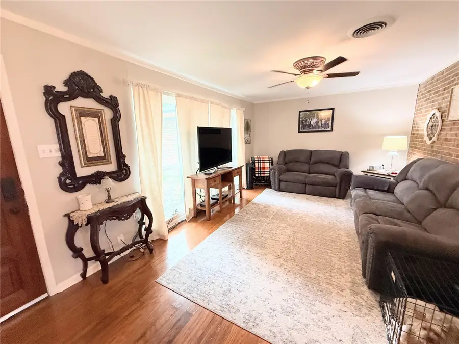 112 Meadow Lane, Groesbeck, TX 76642 - Image #3