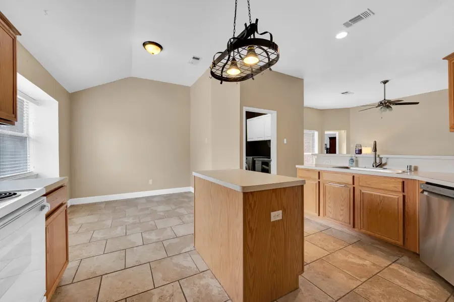 930 High Knoll Drive, Midlothian, TX 76065 - Image #3