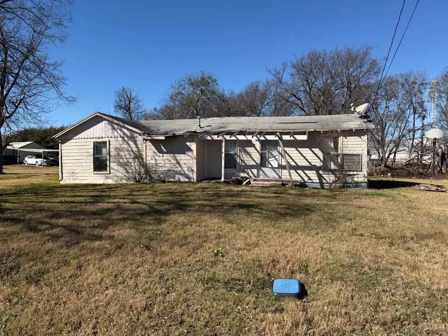 529 Poplar Street, Italy, TX 76651 - #2