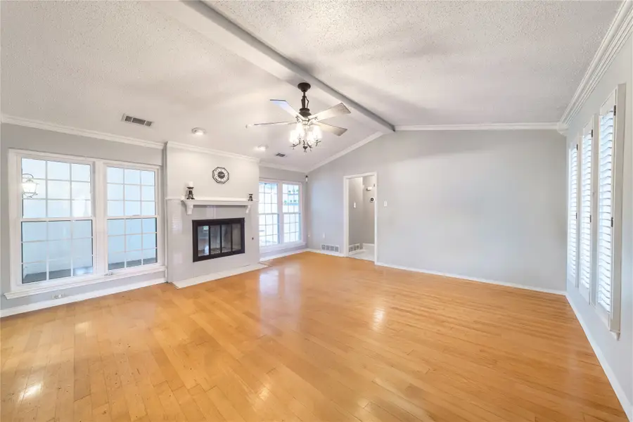 430 Brookfield Drive, Garland, TX 75040 - Image #3