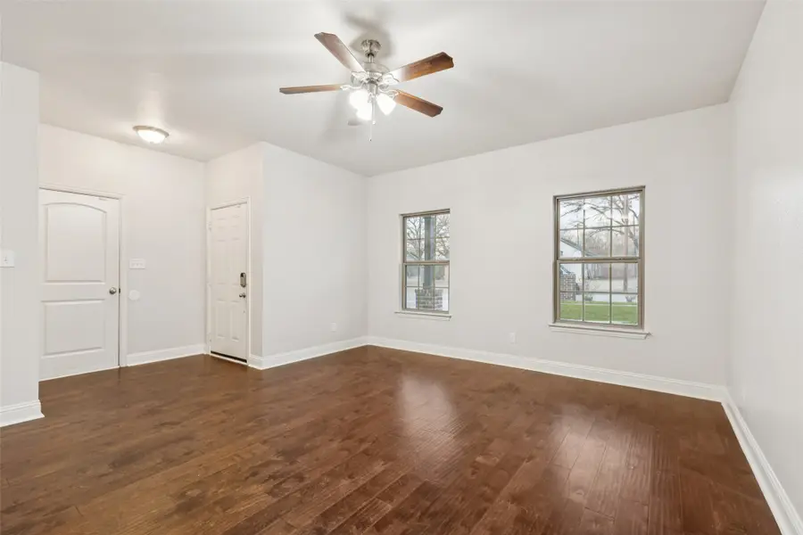 4824 Sunshine Drive, Fort Worth, TX 76105 - Image #2