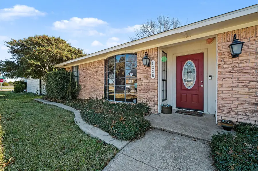 1226 Columbine Drive, Garland, TX 75043 - Image #2