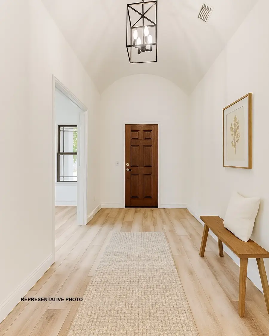 324 Skeen Peak, Springtown, TX 76082 - Image #2