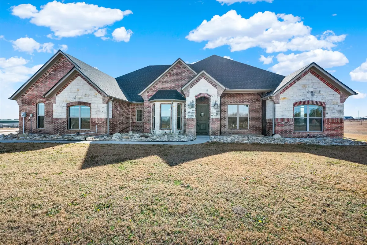 834 Audra Circle, Rhome, TX 76078 - Image #1