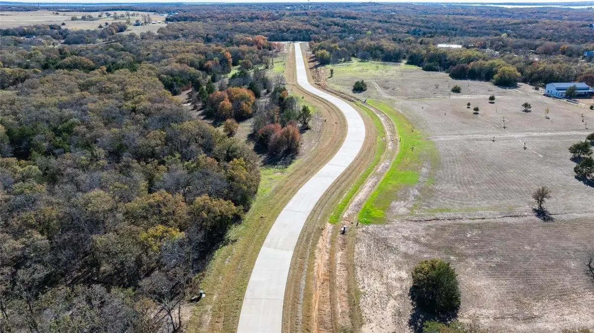 2 Shady Oak Lane, Valley View, TX 76272 - Image #1