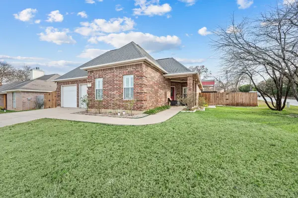 201 Pioneer Drive #A, Keene, TX 76059