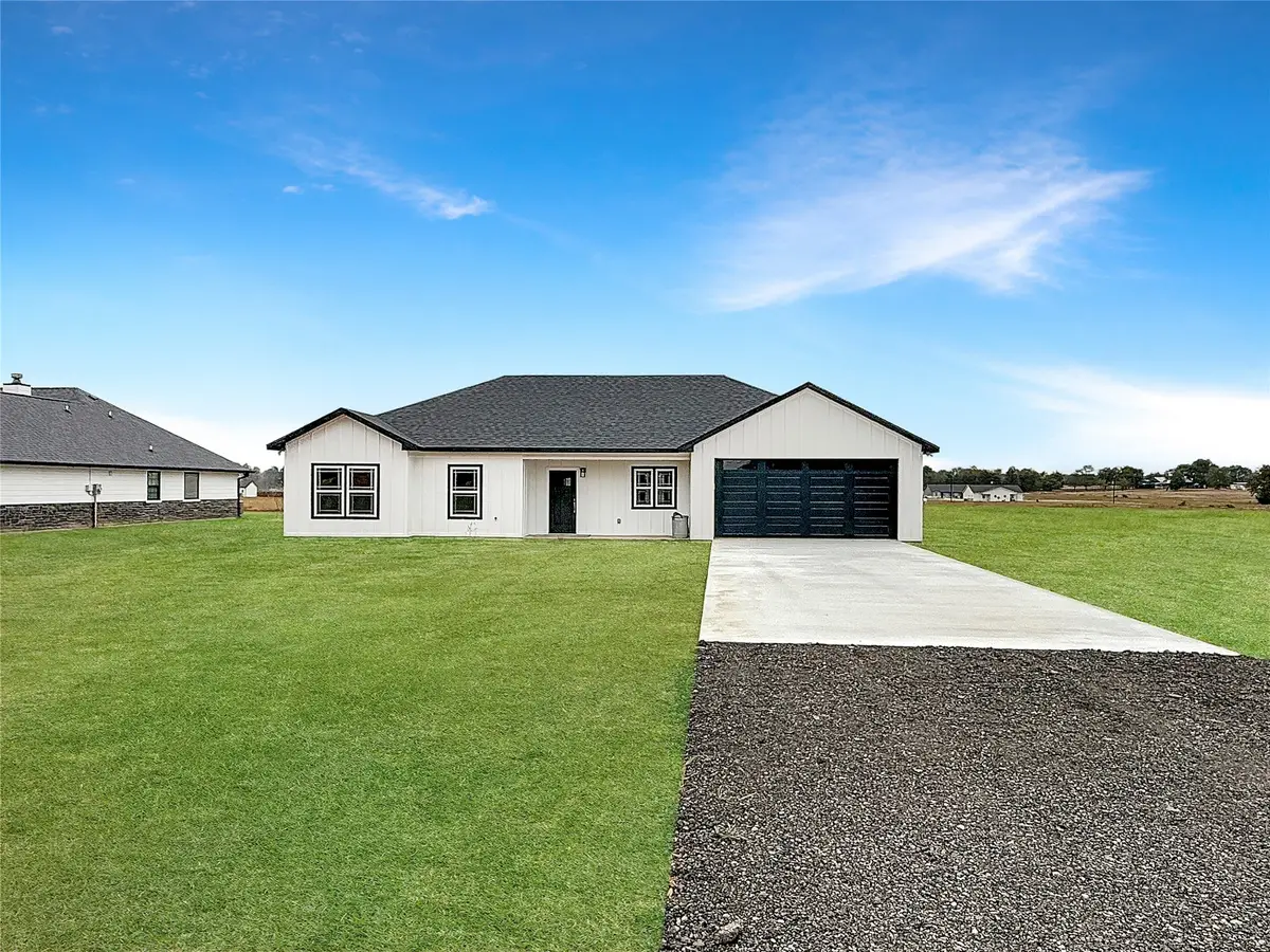 6472 Old Clarksville Road, Reno, TX 75462 - Image #1