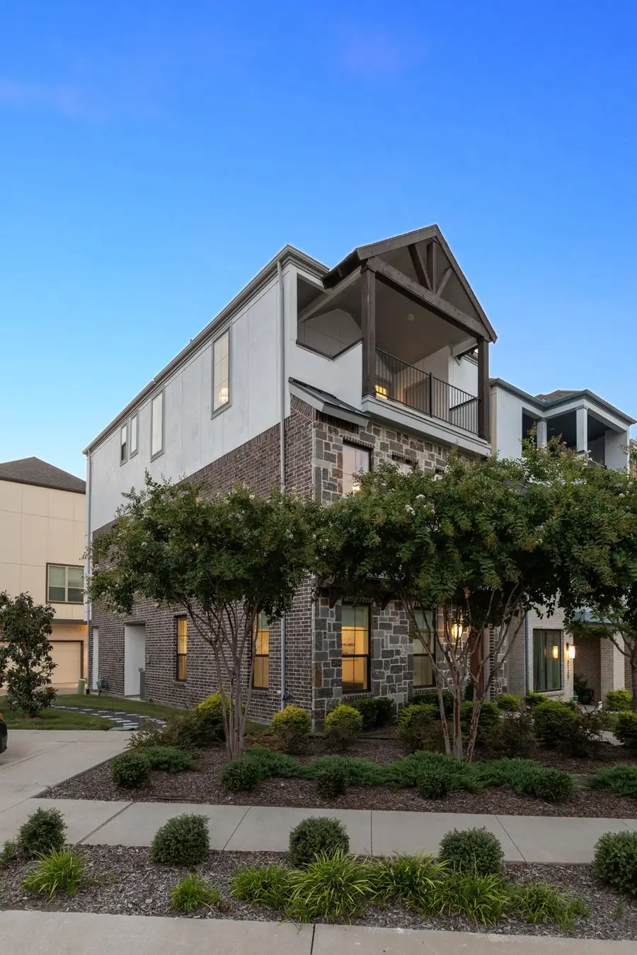 8120 Bromley Drive, Dallas, TX 75231 - Image #2