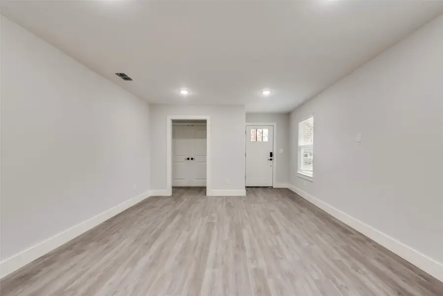 420 E 5th Street, Bonham, TX 75418 - Image #2