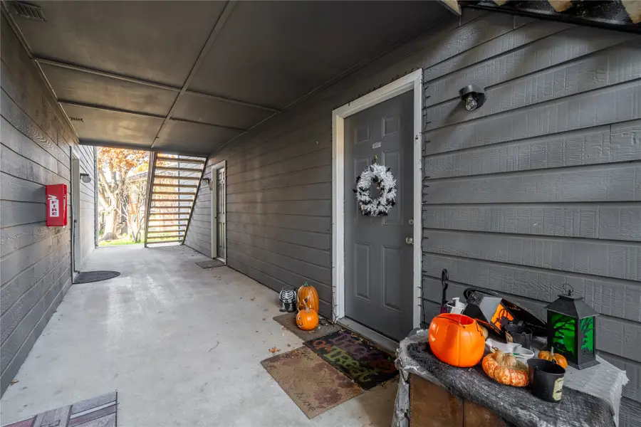 18333 Roehampton Drive #1117, Dallas, TX 75252 - Image #2