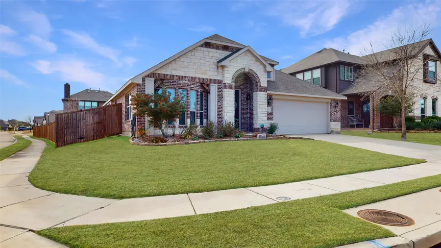 1119 Kettlewood Drive, Justin, TX 76247 - Image #2