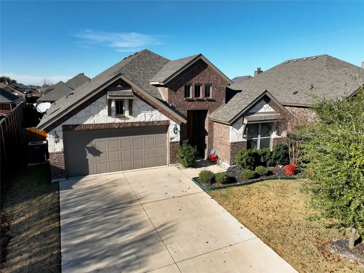 203 Old Settlers Trail, Waxahachie, TX 75167 - Image #1