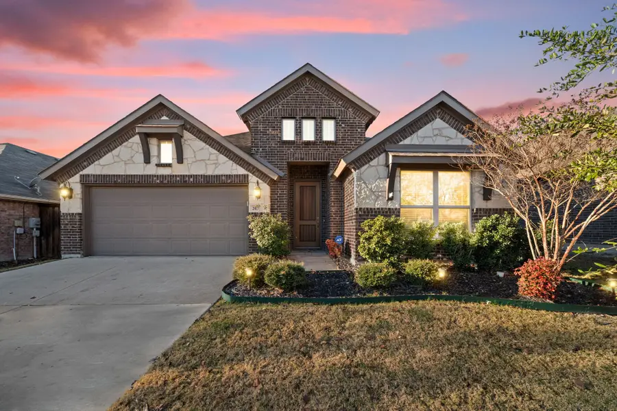 203 Old Settlers Trail, Waxahachie, TX 75167 - Image #2