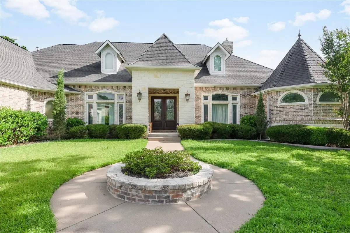 6204 Toscana Circle, Fort Worth, TX 76140 - Image #1