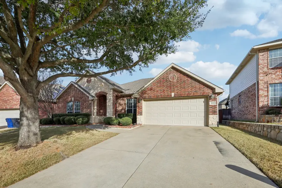 2616 Clover Hill Court, McKinney, TX 75071 - Image #3