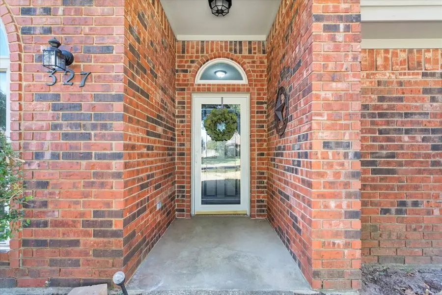 327 E Chapman Road, Hewitt, TX 76643 - Image #3