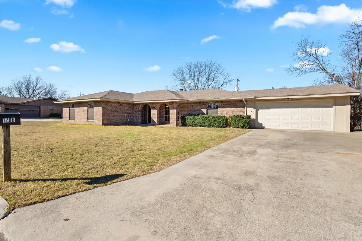1206 Anetta Street, Bowie, TX 76230 - Image #1