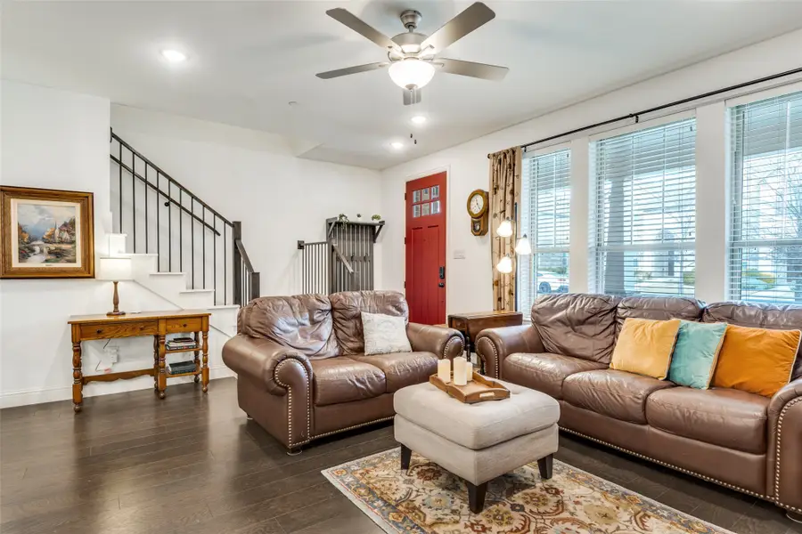 2550 Barnwood Lane, Garland, TX 75042 - Image #3