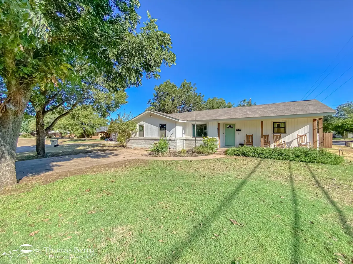 1502 Sunset Street, Merkel, TX 79536 - Image #1