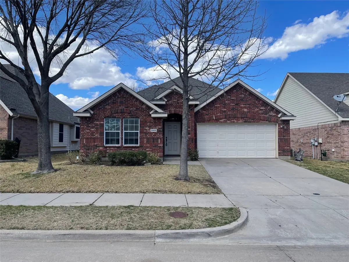 5908 Meadowglen Drive, Justin Roanoke, TX 76226 - Image #1