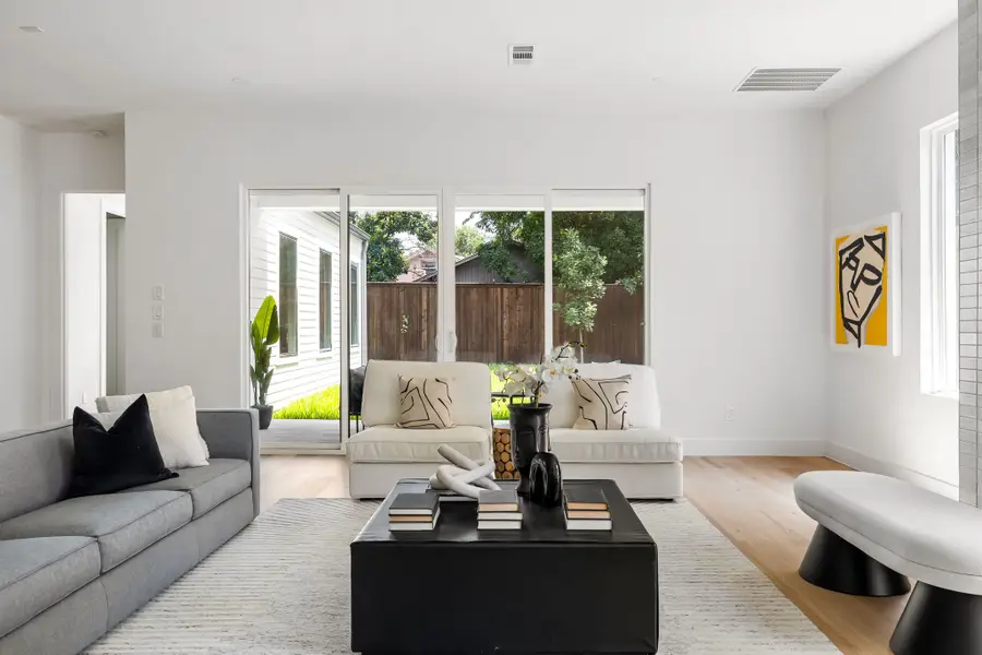 2414 Grigsby Avenue, Dallas, TX 75204 - Image #3