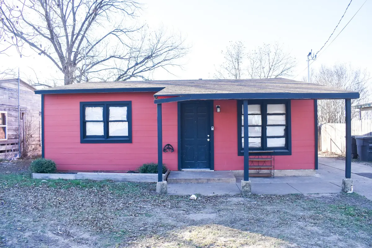 905 Bee Street, Brady, TX 76825 - Image #1