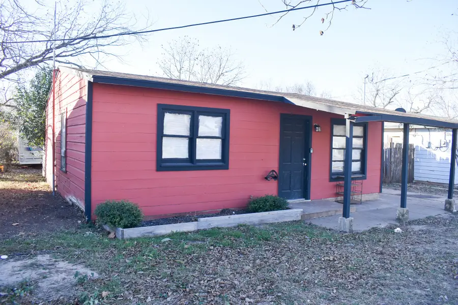 905 Bee Street, Brady, TX 76825 - Image #2