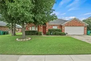 412 N Waterford Oaks Drive, Cedar Hill, TX 75104 - Image #2