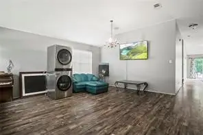 412 N Waterford Oaks Drive, Cedar Hill, TX 75104 - Image #3