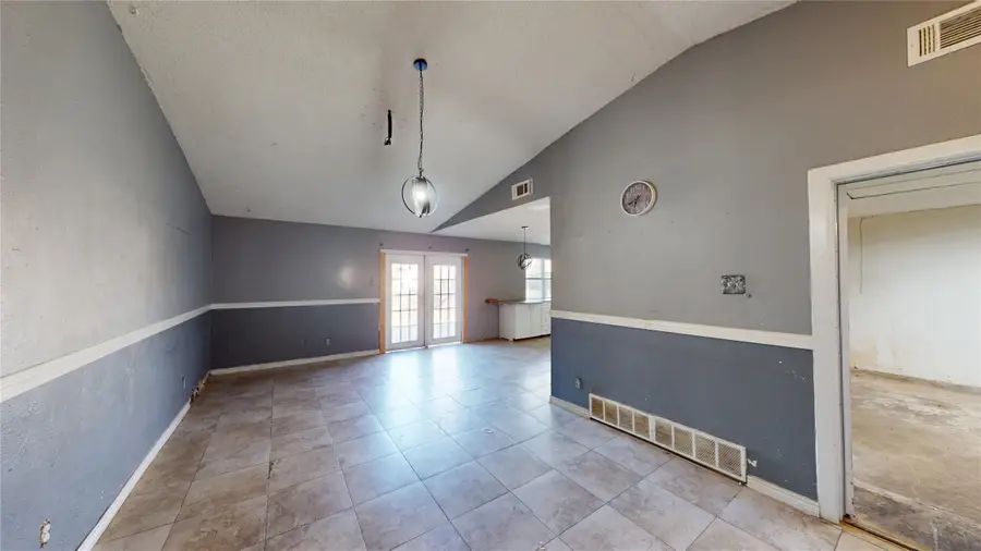 1273 Palisades Drive, Lewisville, TX 75067 - Image #2