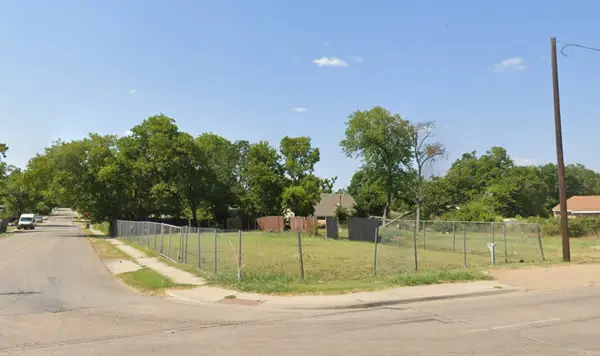 2403 E Ann Arbor Avenue, Dallas, TX 75216