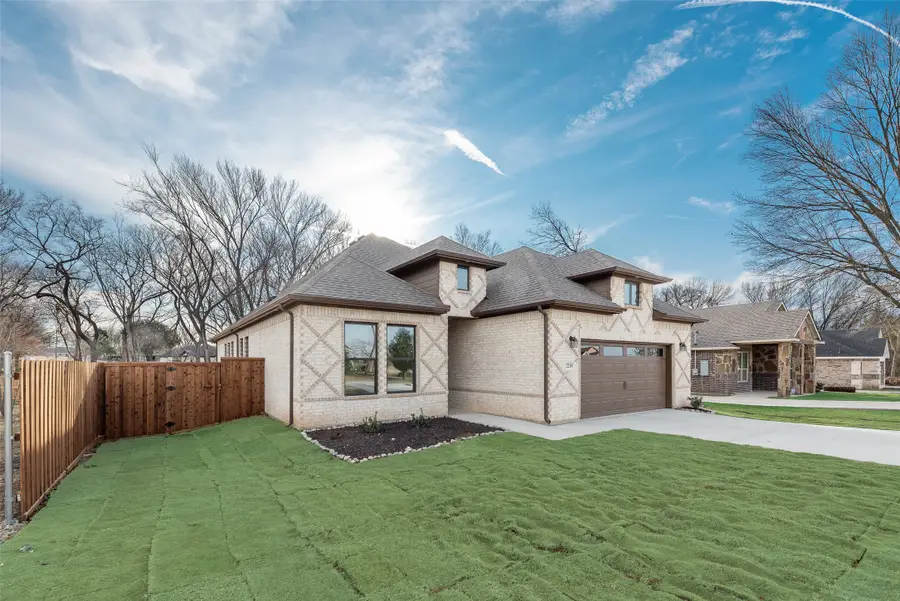 2218 Water Crest Lane, Glenn Heights, TX 75154 - Image #3