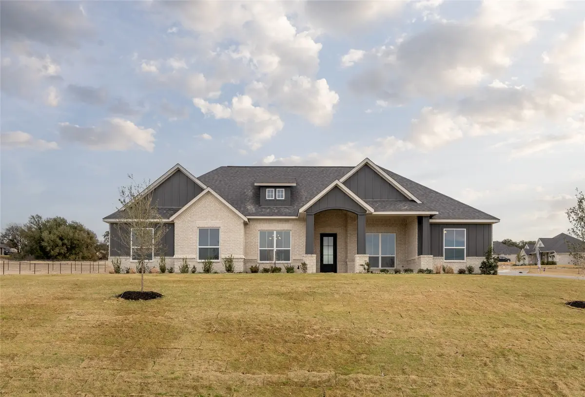 700 Burr Oak Lane, Weatherford, TX 76085 - Image #1
