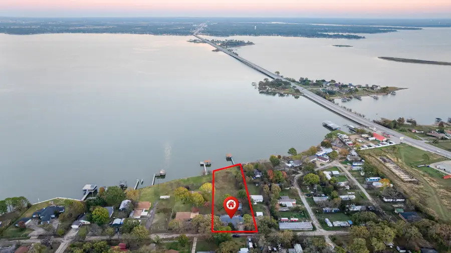 327 Nob Hill Lane, Seven Points, TX 75143 - Image #2