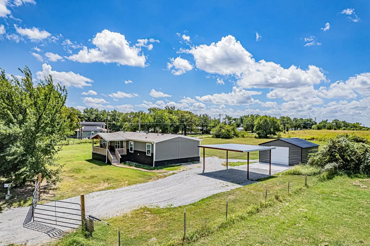 111 County Road 1303, Bridgeport, TX 76426 - Image #1