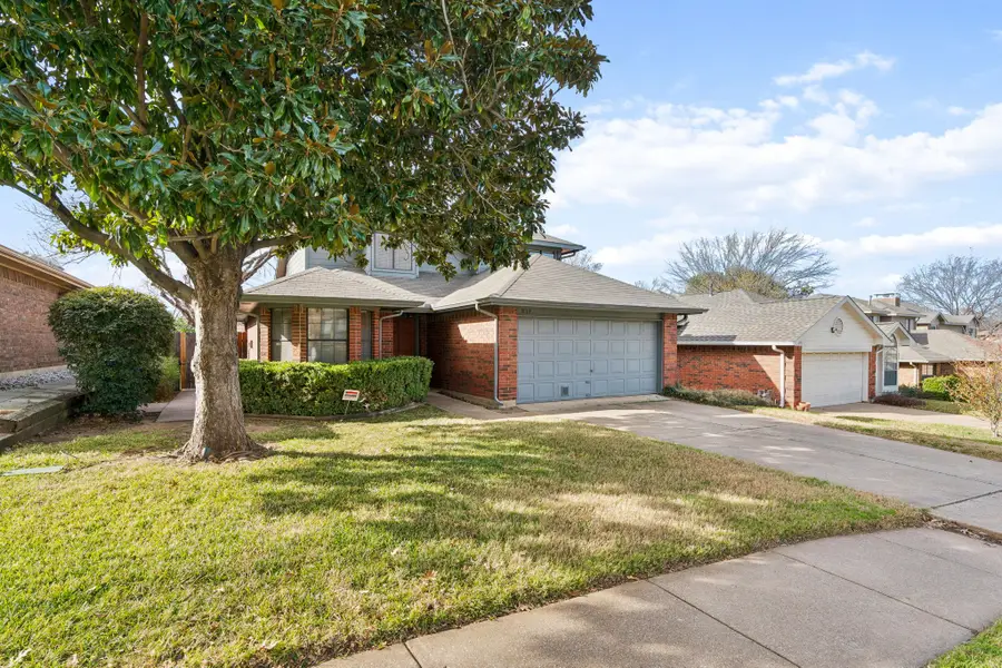 1523 Bennington Court, Grapevine, TX 76051 - Image #2