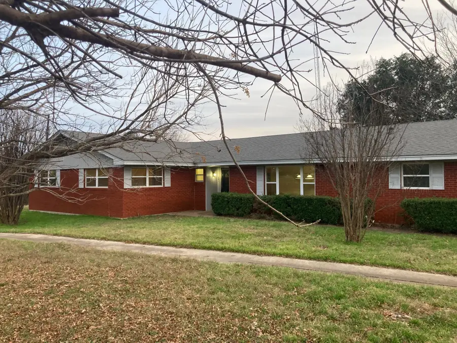 281 Lakeside Drive, China Spring, TX 76633 - Image #2