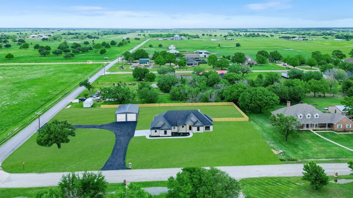 25 Pear Tree Lane, Collinsville, TX 76233 - Image #1