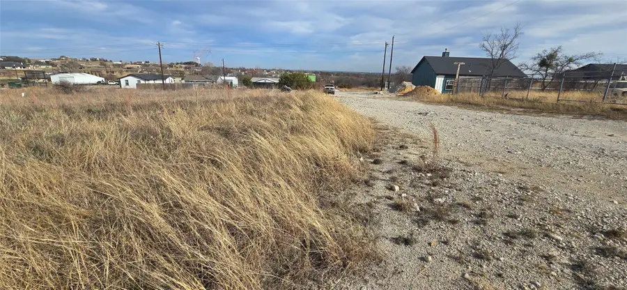 104 Sparrow Drive, Azle, TX 76020 - Image #2