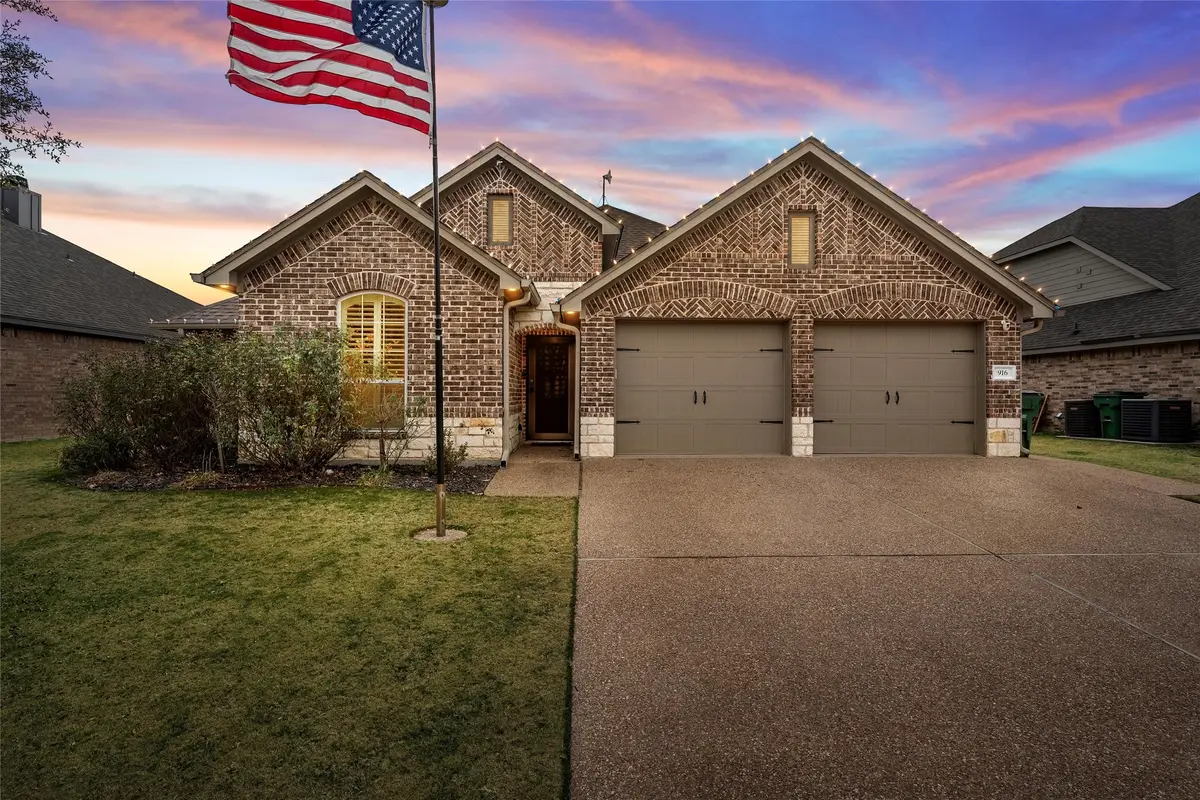 916 Cumberland Street, McGregor, TX 76657 - Image #1