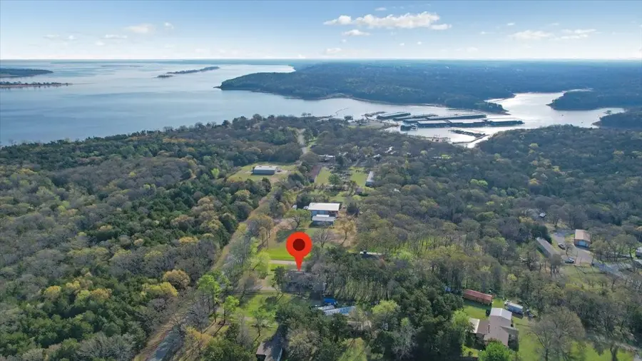 186 Mill Creek Resort Road, Pottsboro, TX 75076 - Image #2